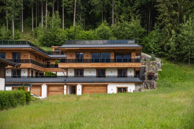 Newly built chalet with pool on the fantastic roof terrace